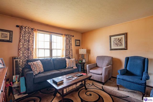 899 Timberwood Drive, Radcliff, KY 40160