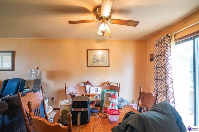 899 Timberwood Drive, Radcliff, KY 40160