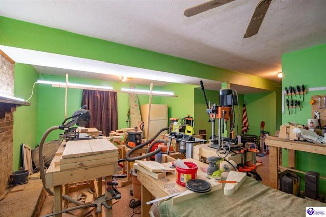 899 Timberwood Drive, Radcliff, KY 40160