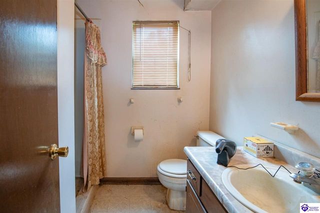 899 Timberwood Drive, Radcliff, KY 40160