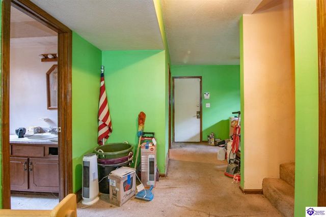 899 Timberwood Drive, Radcliff, KY 40160