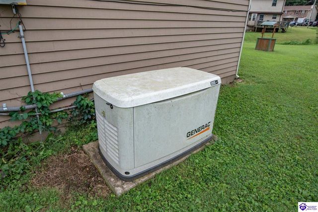 899 Timberwood Drive, Radcliff, KY 40160