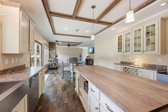 10806 Bells Highway, Ruffin, SC 29475