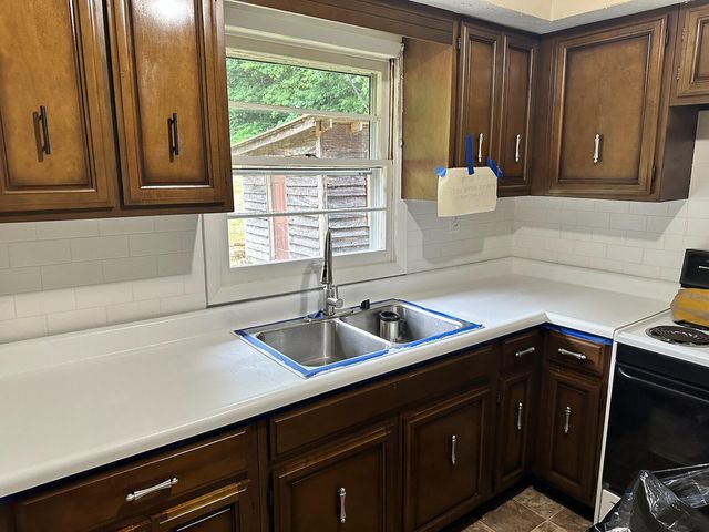 9010 S Highway 421, Manchester, KY 40962