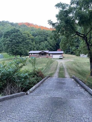 9010 S Highway 421, Manchester, KY 40962