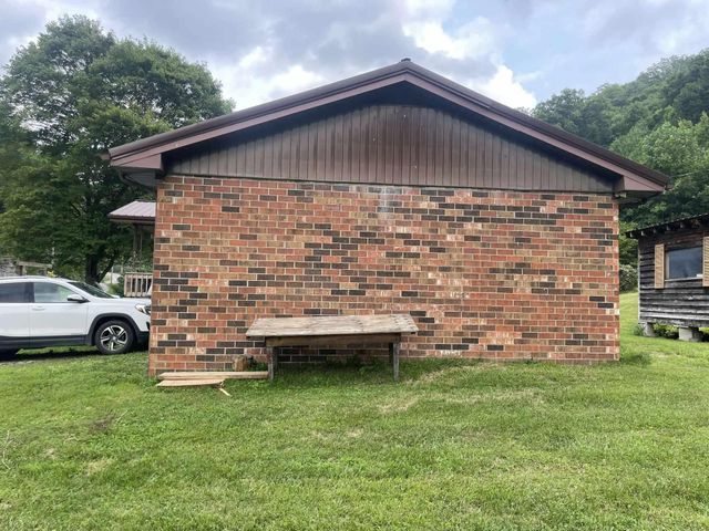 9010 S Highway 421, Manchester, KY 40962