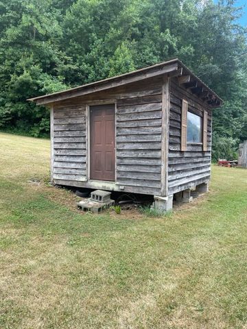 9010 S Highway 421, Manchester, KY 40962