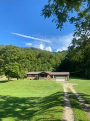9010 S Highway 421, Manchester, KY 40962