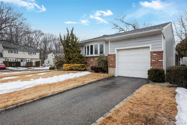 101 Franklin Street, Massapequa Park, NY 11762