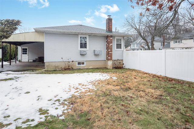 101 Franklin Street, Massapequa Park, NY 11762