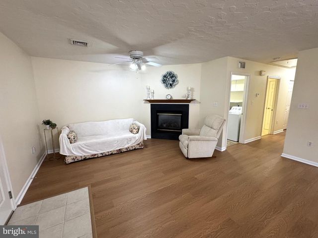 6746 SENECA RIDGE DR, York, PA 17403