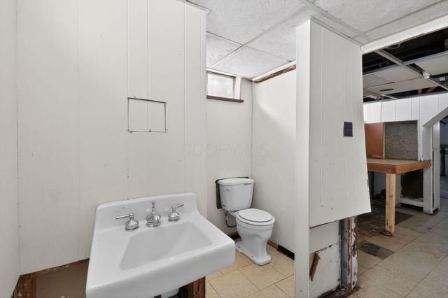 2735 Berrell Avenue, Columbus, OH 43211