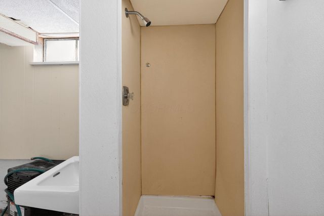 2735 Berrell Avenue, Columbus, OH 43211