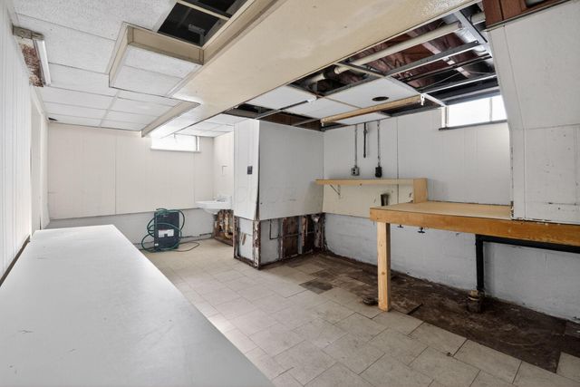 2735 Berrell Avenue, Columbus, OH 43211