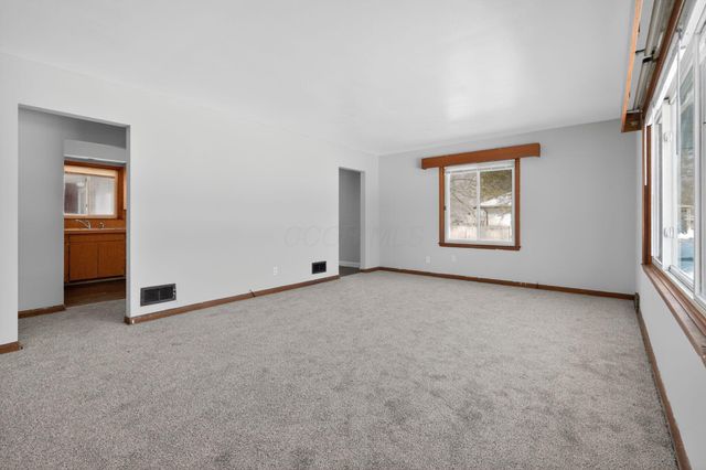 2735 Berrell Avenue, Columbus, OH 43211