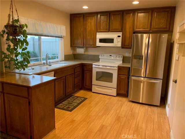 10065 Larwin 5, Chatsworth, CA 91311