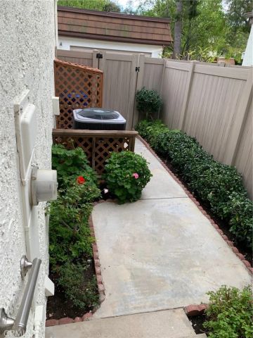 10065 Larwin 5, Chatsworth, CA 91311