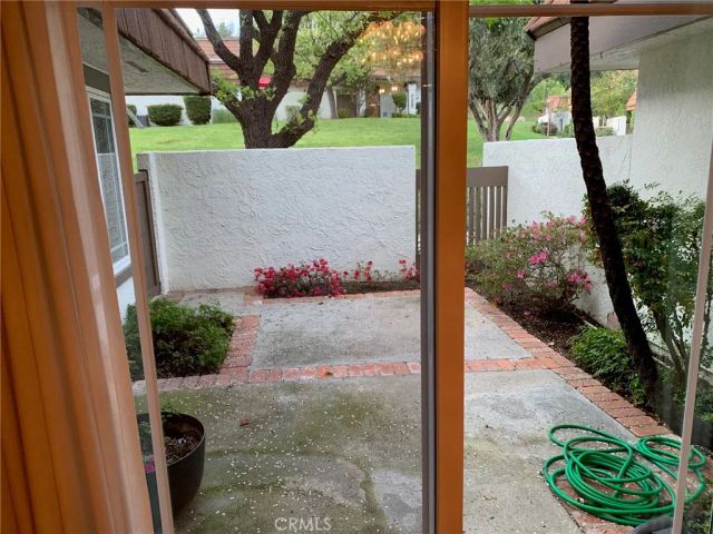 10065 Larwin 5, Chatsworth, CA 91311