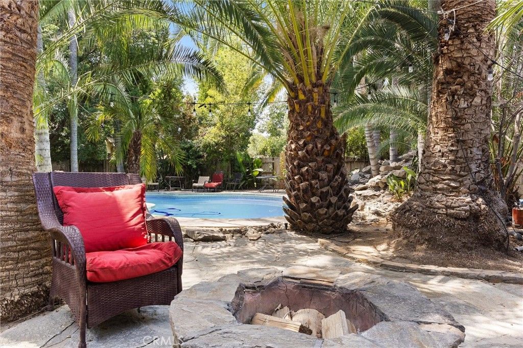 Image 30 of property listing at 12712 Dove Creek Drive, Bakersfield, CA 93312
