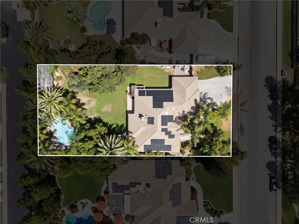 Image 36 of property listing at 12712 Dove Creek Drive, Bakersfield, CA 93312