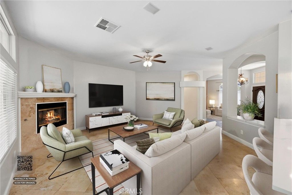 Image 4 of property listing at 12712 Dove Creek Drive, Bakersfield, CA 93312