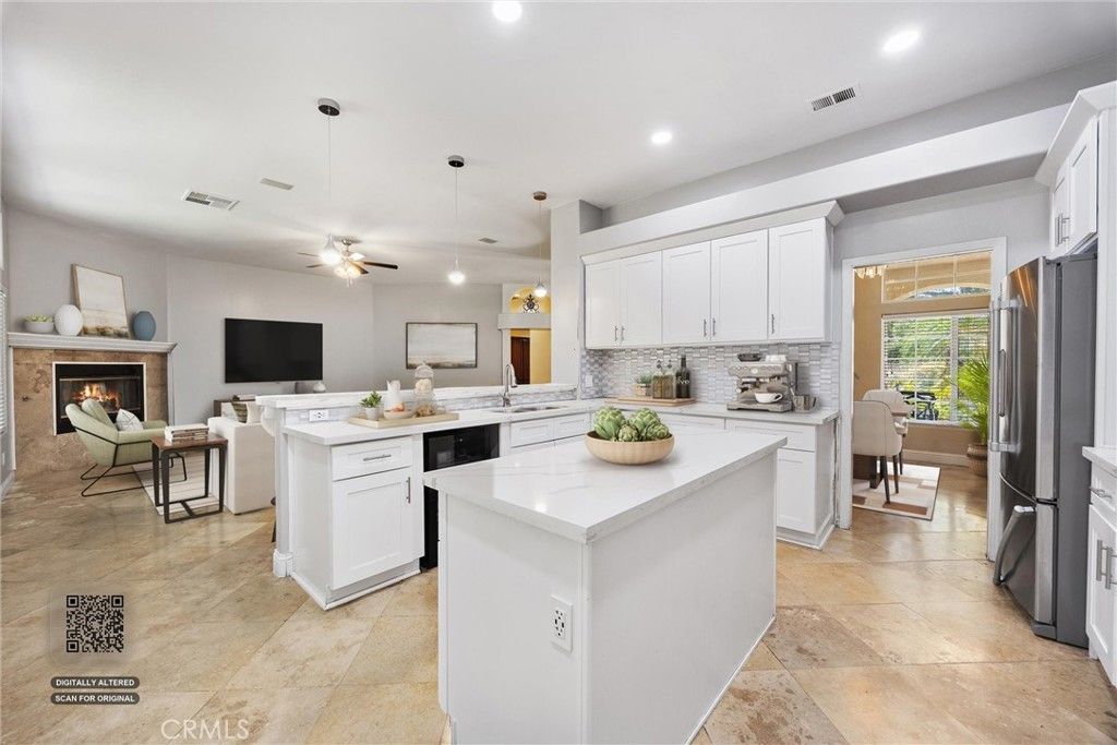 Image 8 of property listing at 12712 Dove Creek Drive, Bakersfield, CA 93312