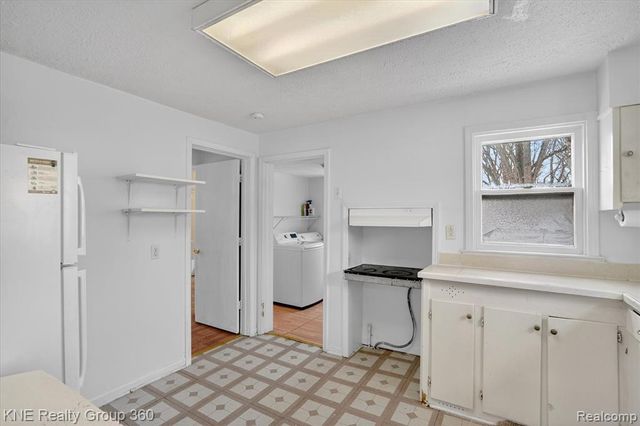 4928 Hughes Road, Lansing, MI 48910