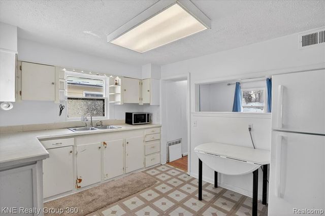 4928 Hughes Road, Lansing, MI 48910