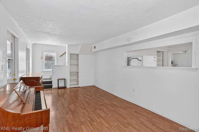 4928 Hughes Road, Lansing, MI 48910