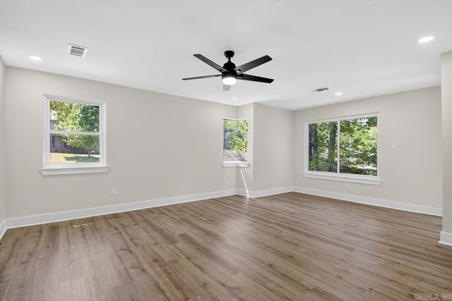 26 Tallyho Lane, Little Rock, AR 72227