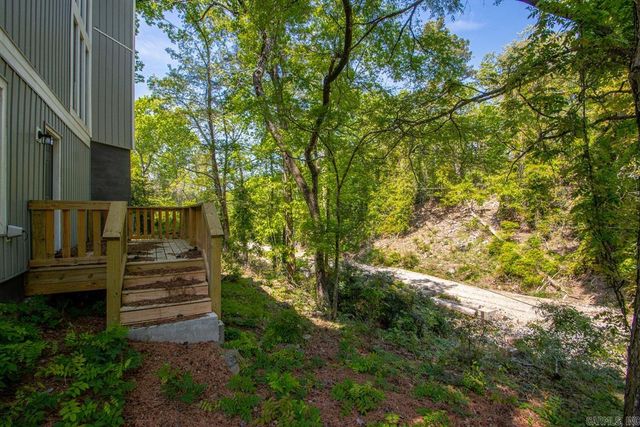 26 Tallyho Lane, Little Rock, AR 72227