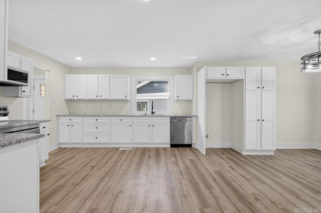 26 Tallyho Lane, Little Rock, AR 72227