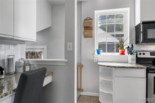 968 Nancy Carol Lane, Glendale, MO 63122