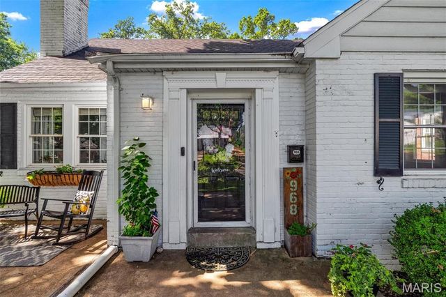 968 Nancy Carol Lane, Glendale, MO 63122