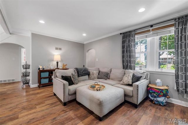 968 Nancy Carol Lane, Glendale, MO 63122