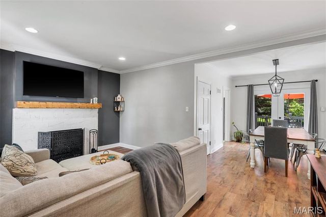 968 Nancy Carol Lane, Glendale, MO 63122