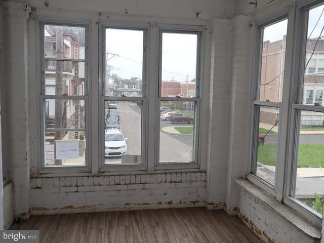 319 AVON RD, Upper Darby, PA 19082