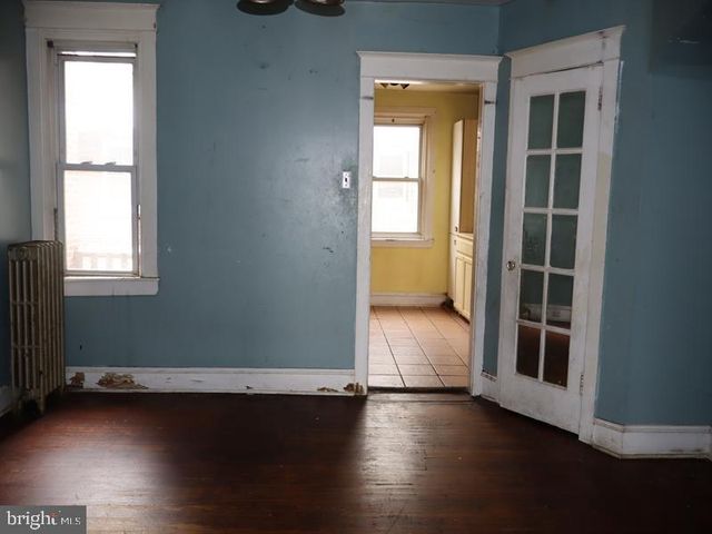 319 AVON RD, Upper Darby, PA 19082