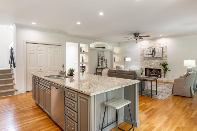 8005 Rosemere Way, Chattanooga, TN 37421