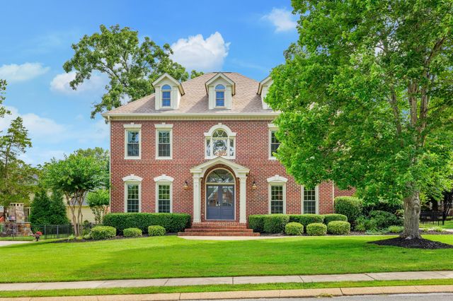 8005 Rosemere Way, Chattanooga, TN 37421