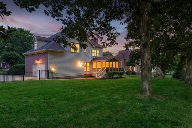 8005 Rosemere Way, Chattanooga, TN 37421