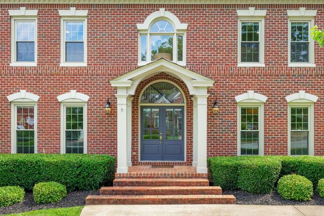 8005 Rosemere Way, Chattanooga, TN 37421