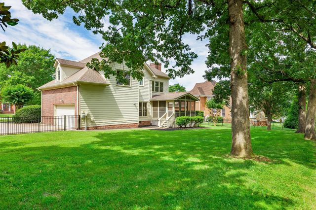 8005 Rosemere Way, Chattanooga, TN 37421