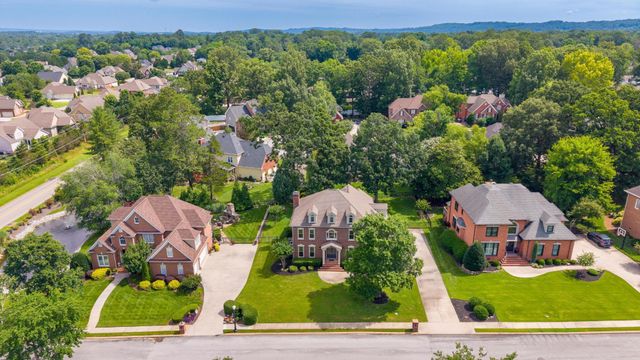 8005 Rosemere Way, Chattanooga, TN 37421