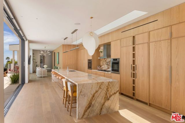 525 Arkell Drive, Beverly Hills, CA 90210