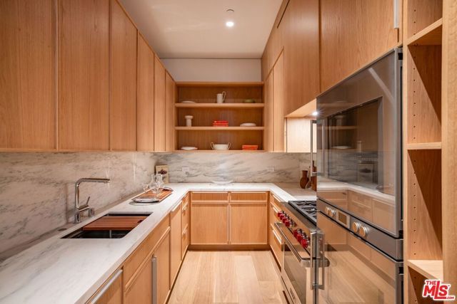 525 Arkell Drive, Beverly Hills, CA 90210