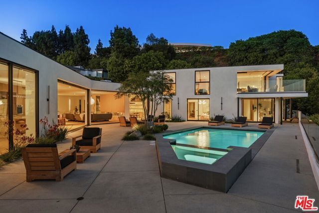 525 Arkell Drive, Beverly Hills, CA 90210