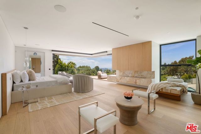 525 Arkell Drive, Beverly Hills, CA 90210