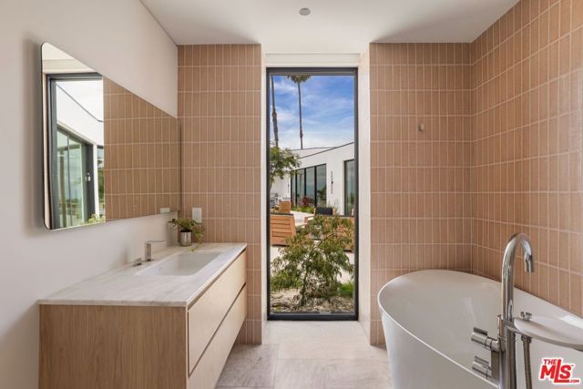 525 Arkell Drive, Beverly Hills, CA 90210