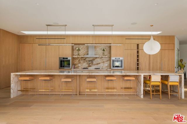 525 Arkell Drive, Beverly Hills, CA 90210